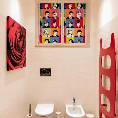 Two Chic Guest house