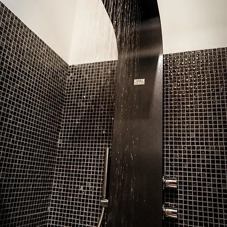 ゲストハウス Two Chic ローマ